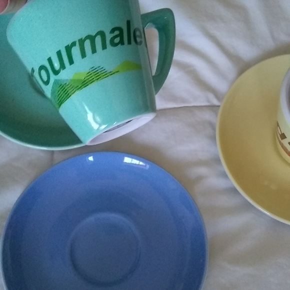 tea/coffee set matching saucers - Picture 5 of 7